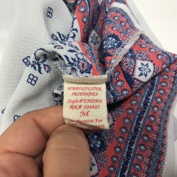 SOLD Blu Pepper V-Neck Sleeveless Blouse - Picture 4 of 6